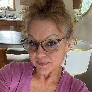 Meet your Posher, Tina